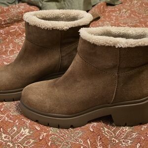 Steve Madden Brown Winter Boots with Cream Lining